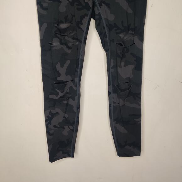 Zyia Active Camo Leggings Slashed Mid Rise - Picture 4 of 10